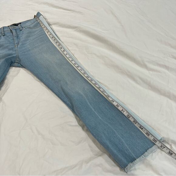 Veronica Beard Carly Air Tux Striped 11” Kick Flare Jean frayed ankle size 28 - Picture 12 of 16